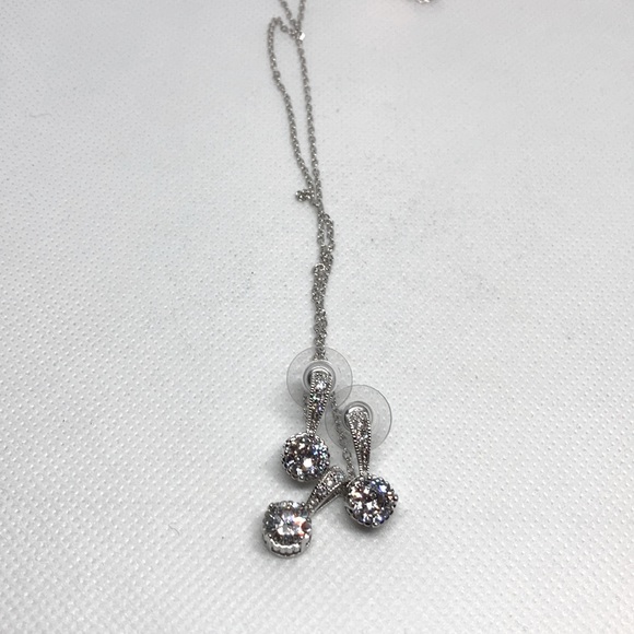 NWT Simulated diamond earrings and pendant(2PC)J 42, J43 - Picture 3 of 7